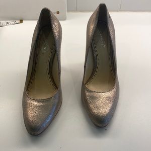 Coach gorgeous comfortable heels, size 6.5, gold/silver